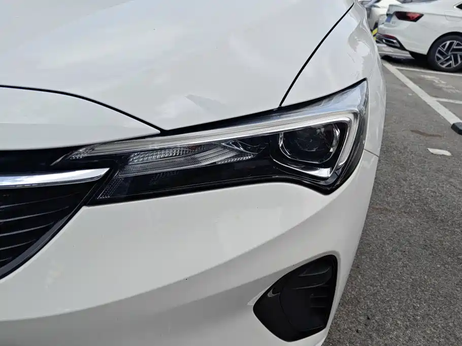 Buick Verano — миниатюра 5