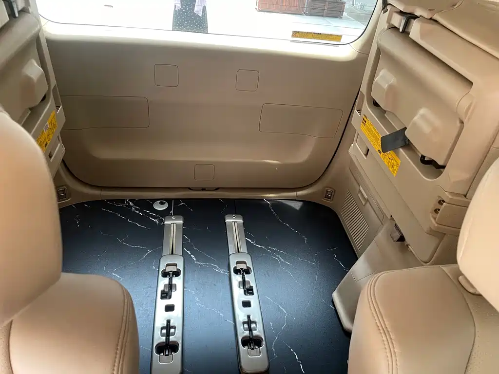 Toyota Alphard 2012 3.5L Luxury