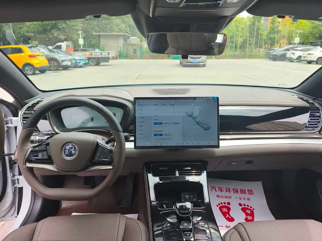 BYD Han 2025 EV Smart Drive 605KM