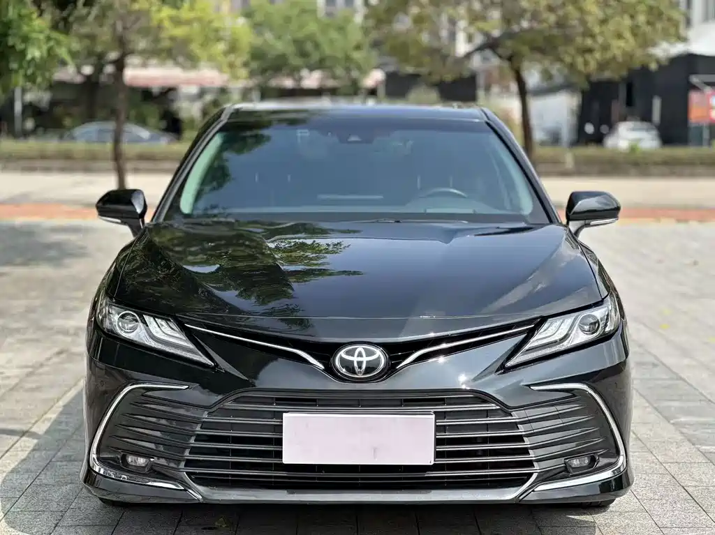 Toyota Camry — миниатюра 2