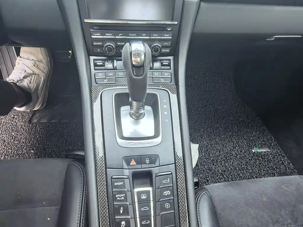 Porsche 911 2015 Carrera GTS 3.8L