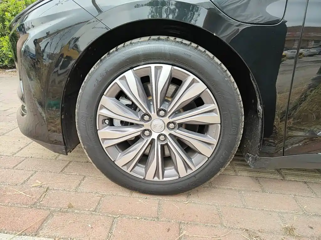 Hongqi Hongqi E-QM5 — миниатюра 23