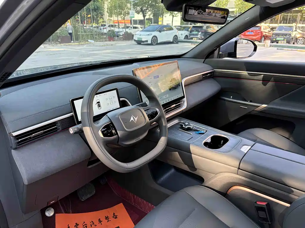 Dongfeng eπ008 2024 210Max 6 мест