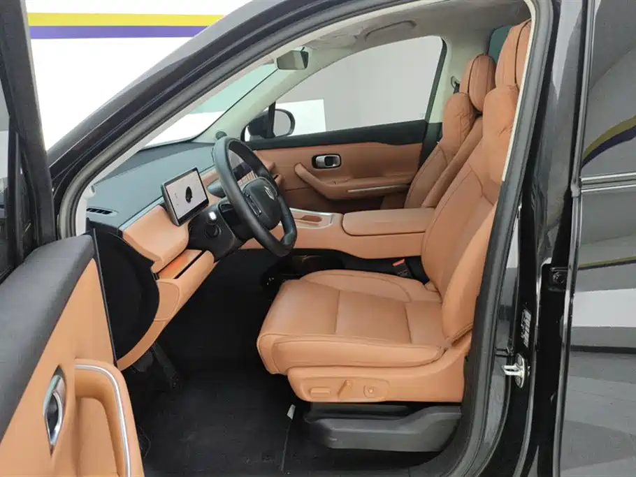 Leapmotor C16 2026 280 6 мест