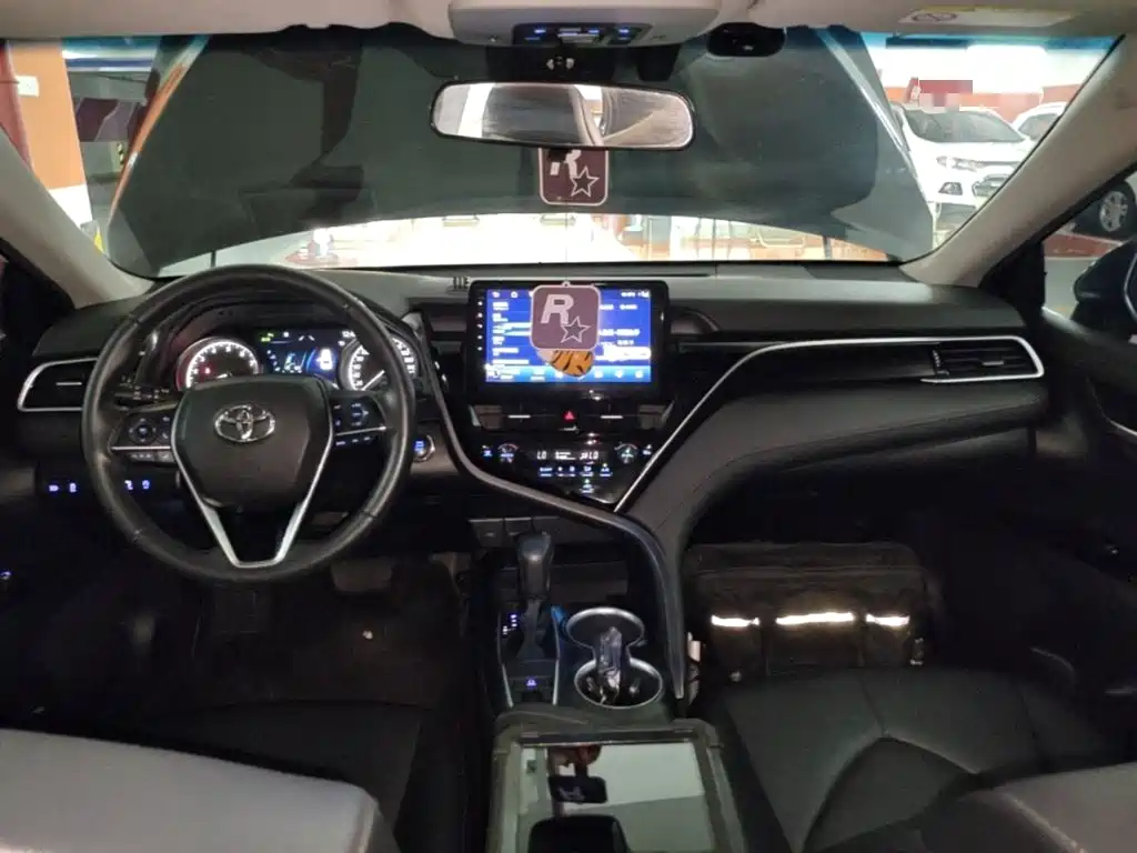 Toyota Camry 2021 2.0G Luxury