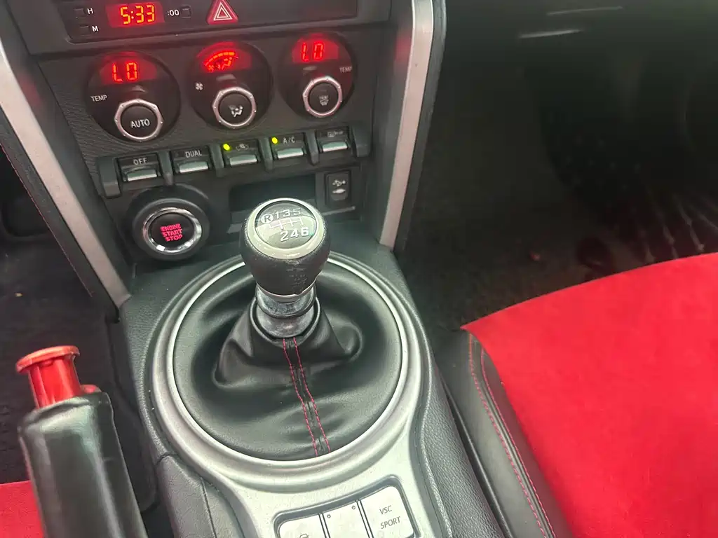 Toyota 86 — миниатюра 10