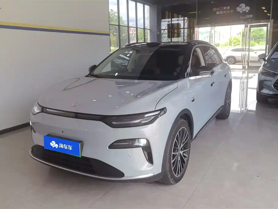 Leapmotor C11