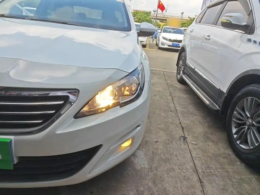Peugeot 408 — миниатюра 24