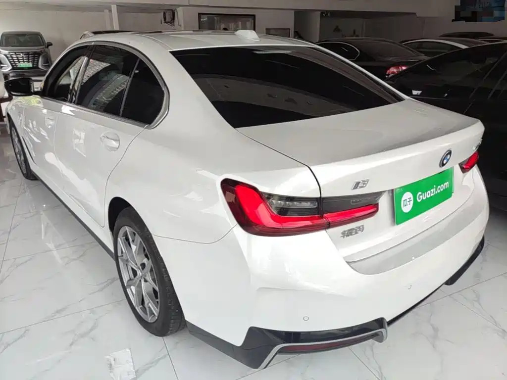 BMW i3 2025 eDrive 35 L