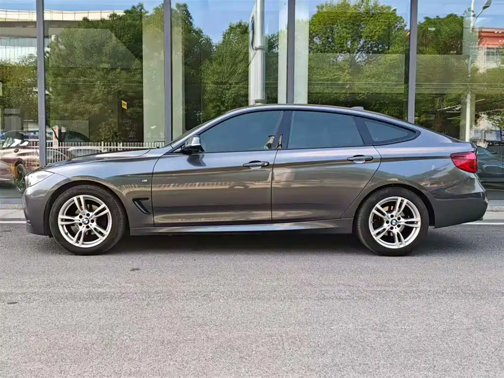BMW 3 Series GT 3 GT 2019 320i M Sport