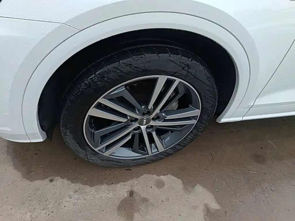 Audi Q5L — миниатюра 23
