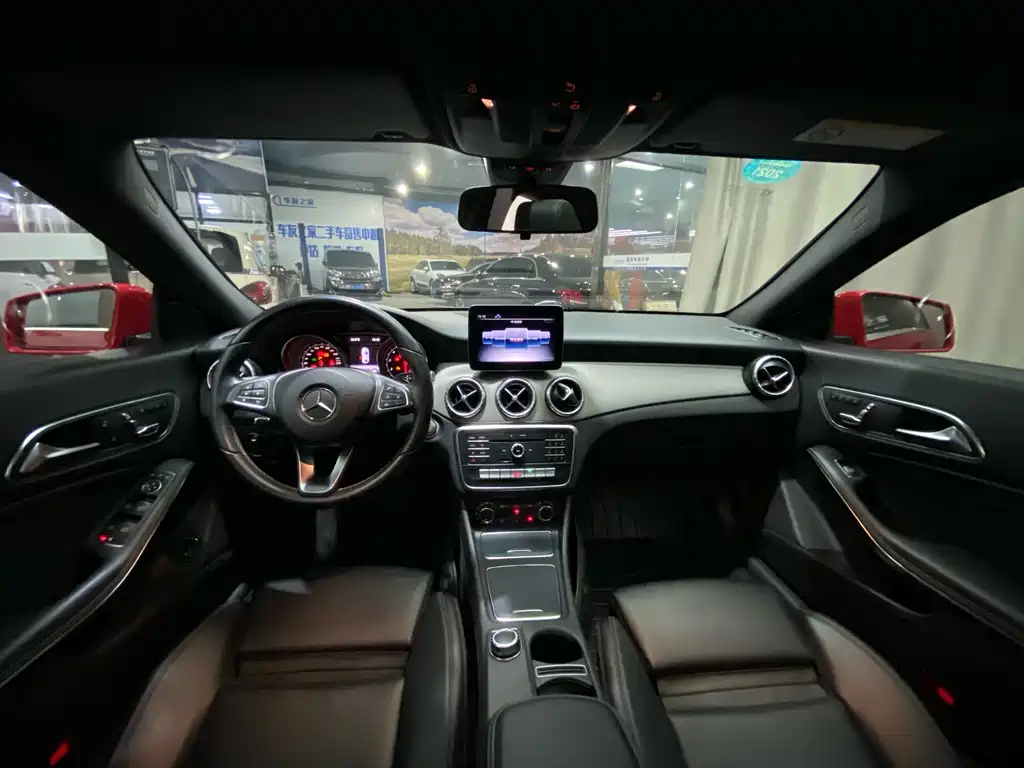 Mercedes-Benz CLA 2017 CLA 200 Fashion