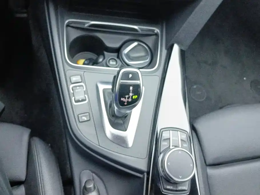 BMW 3 Series — миниатюра 16