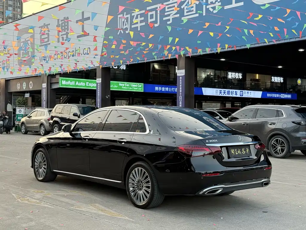 MERCEDES-BENZ E CLASS