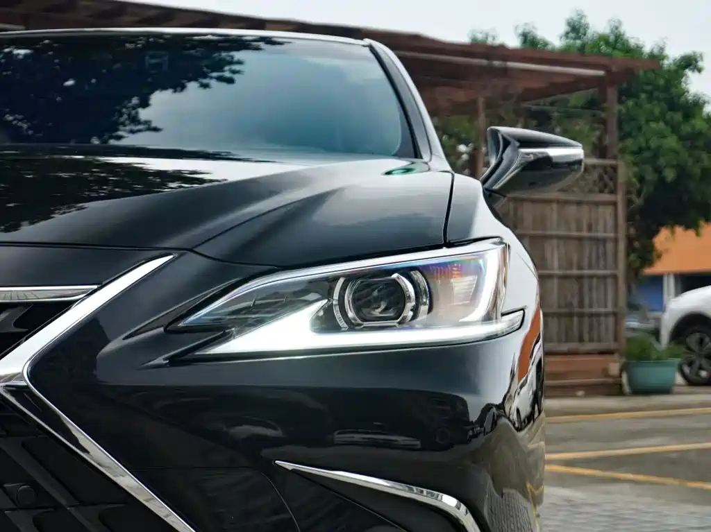 Lexus ES — миниатюра 2