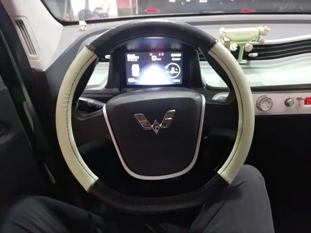 Wuling MINIEV — миниатюра 11