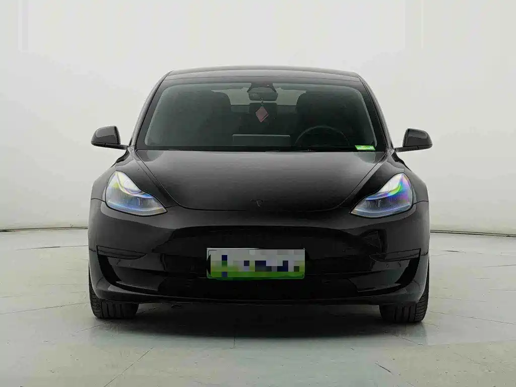Tesla Model 3 — миниатюра 2