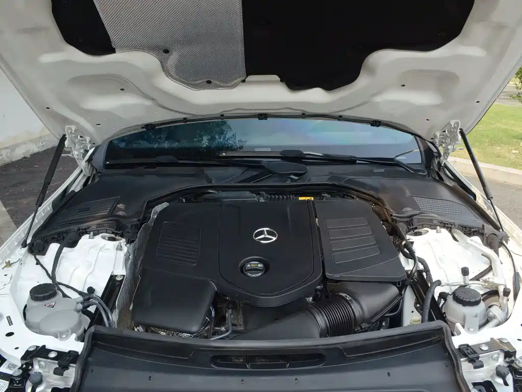 Mercedes-Benz C-Class — миниатюра 14