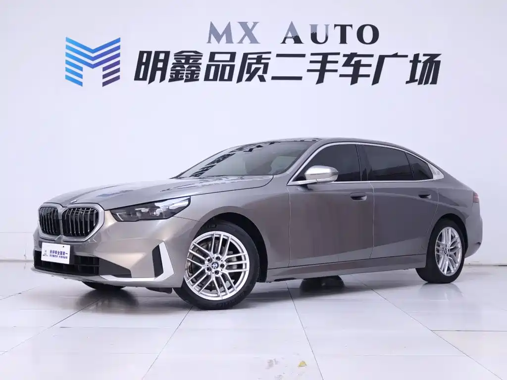BMW 5 Series — миниатюра 2
