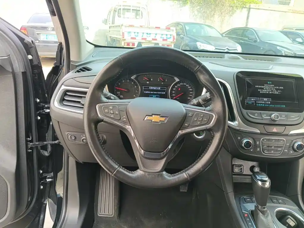 Chevrolet Equinox — миниатюра 11