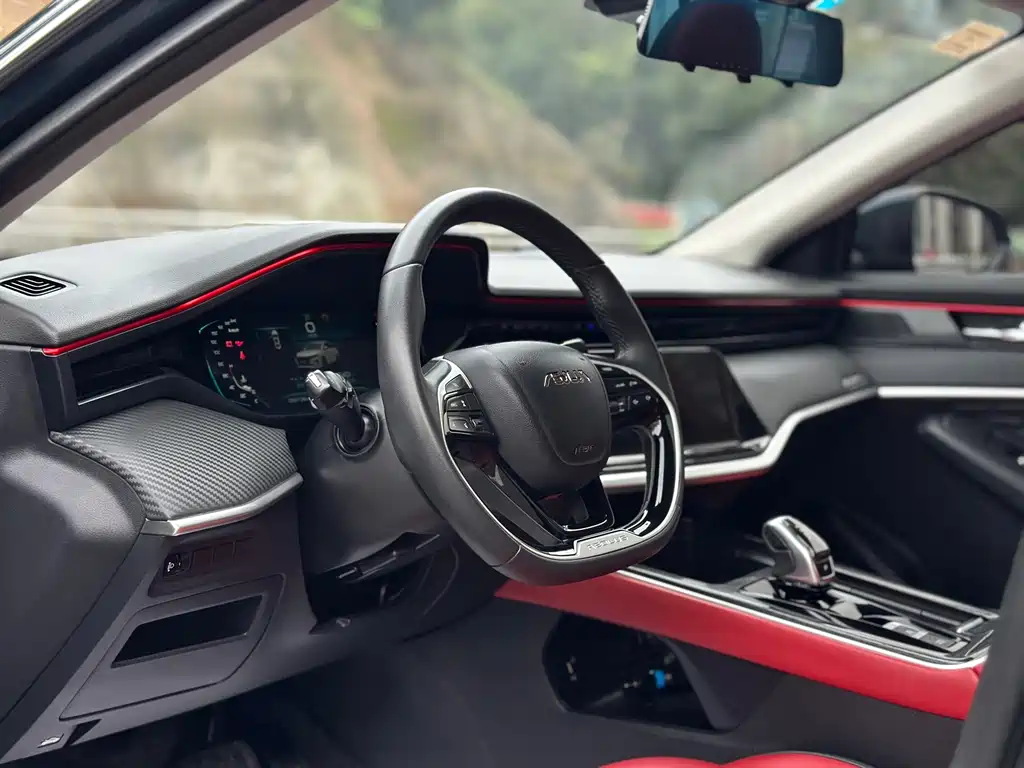 DONGFENG YI HYUN MAX