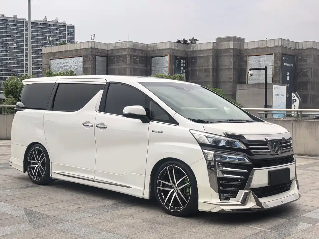 Toyota Vellfire 2019 2.5L HV Luxury