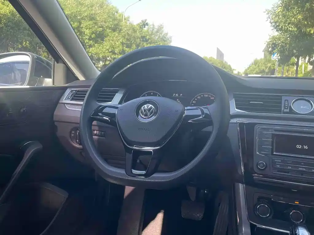 Volkswagen Passat 2016 330TSI DSG
