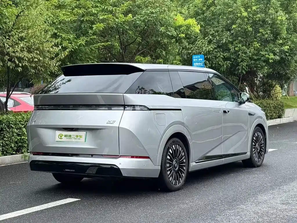 XPeng X9 - фото 3