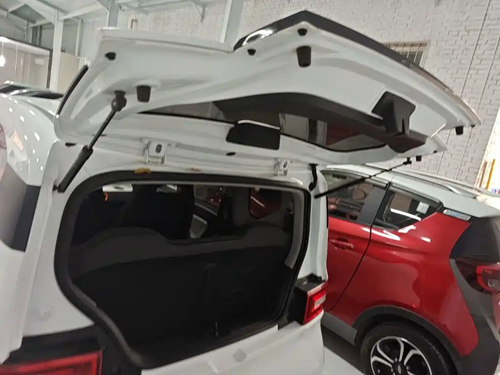 Wuling MINIEV — миниатюра 15