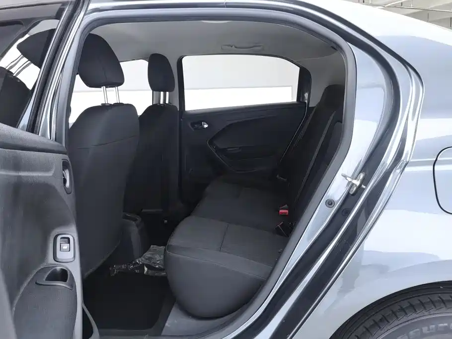 Citroen Elysee — миниатюра 11