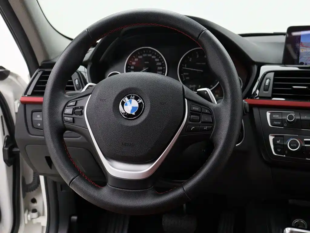 BMW 3 Series — миниатюра 13