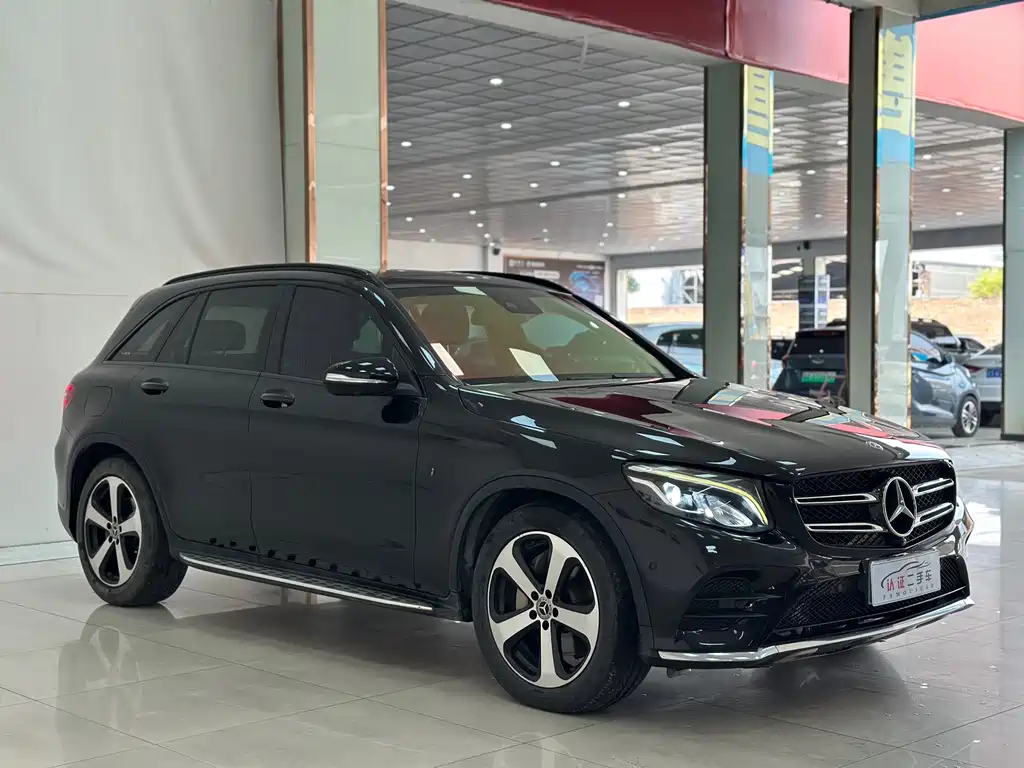 MERCEDES-BENZ GLC