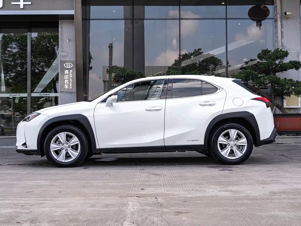 Lexus UX — миниатюра 25