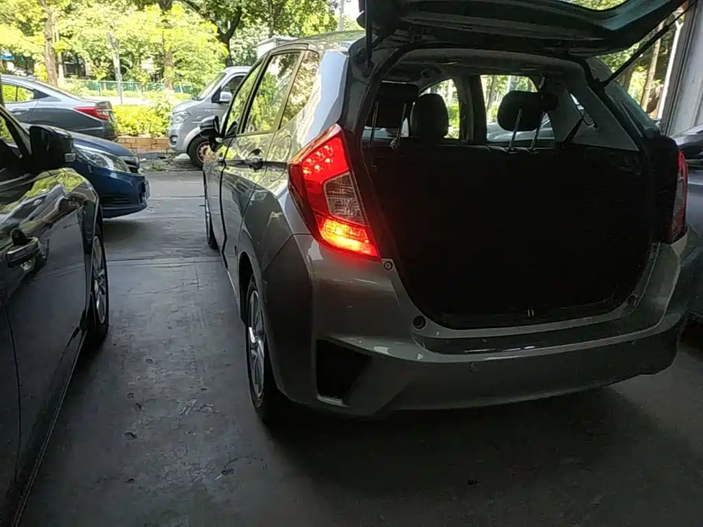 Honda Fit — миниатюра 5
