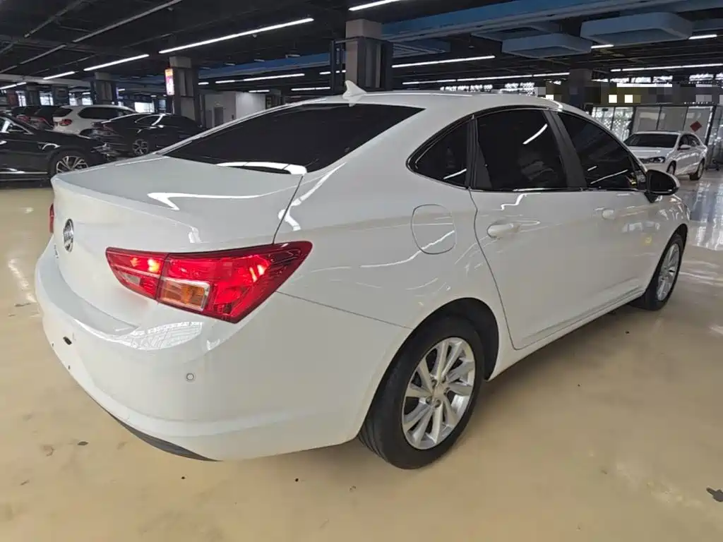 Buick Verano — миниатюра 7