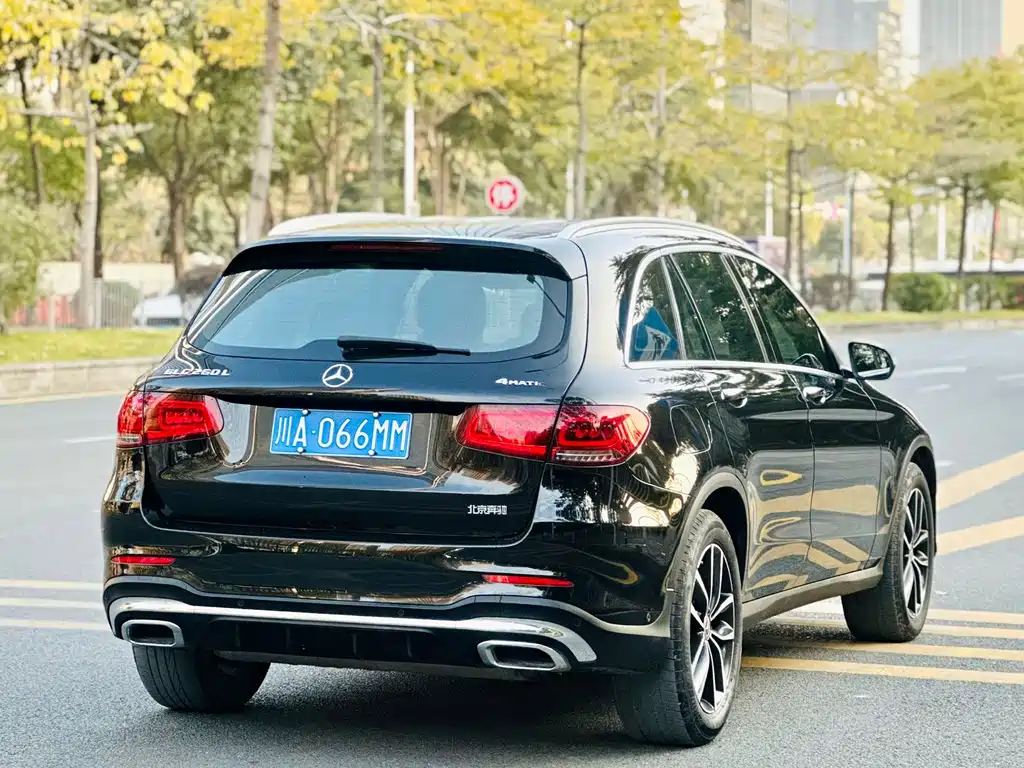 MERCEDES-BENZ GLC