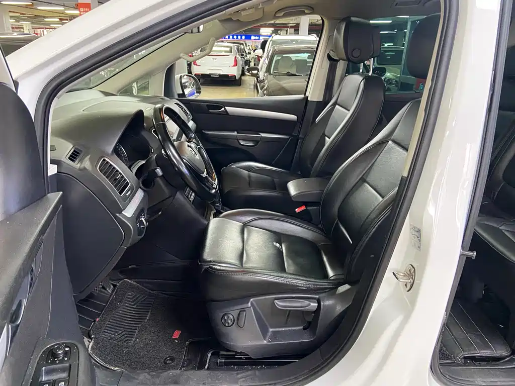 Volkswagen Sharan — миниатюра 7