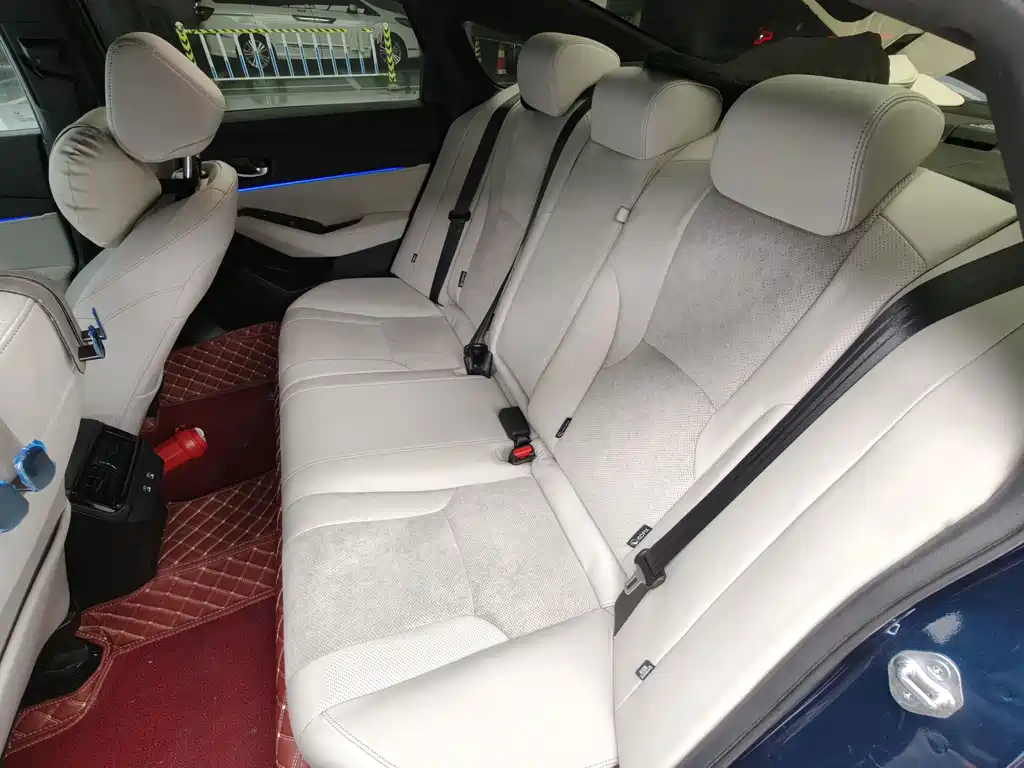 Honda Inspire PHEV — миниатюра 10