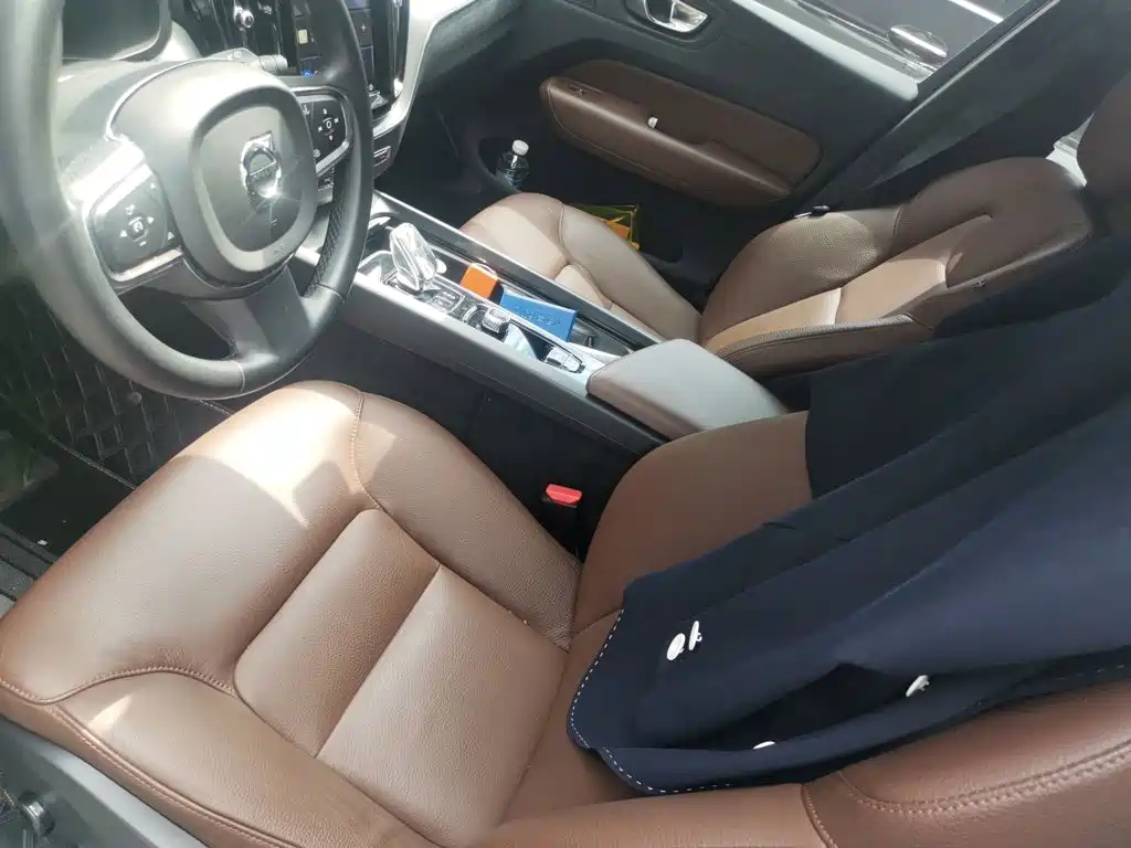 Volvo XC60 — миниатюра 16