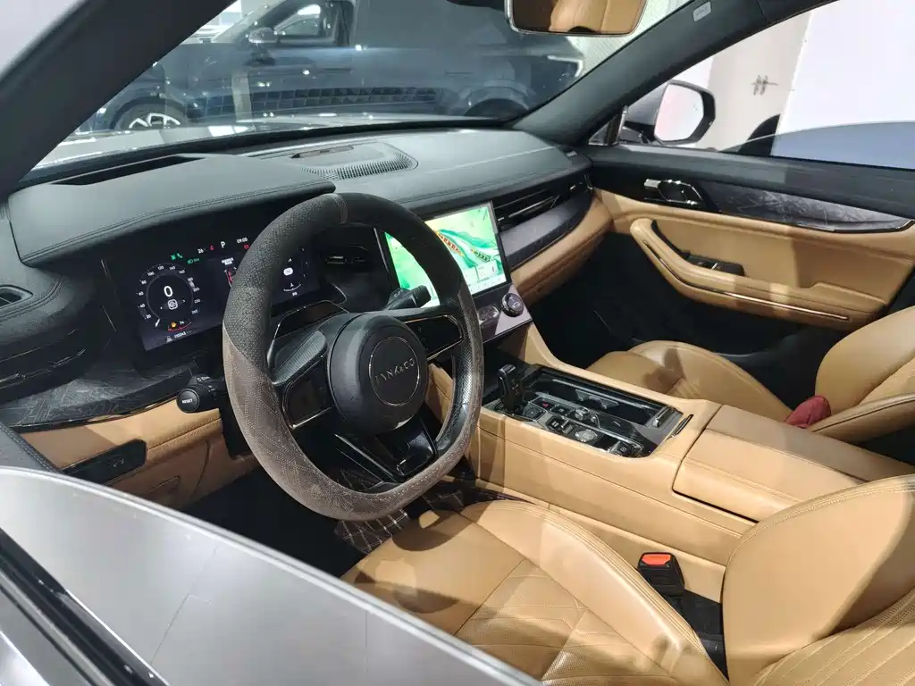 Lynk & Co 09 — миниатюра 4