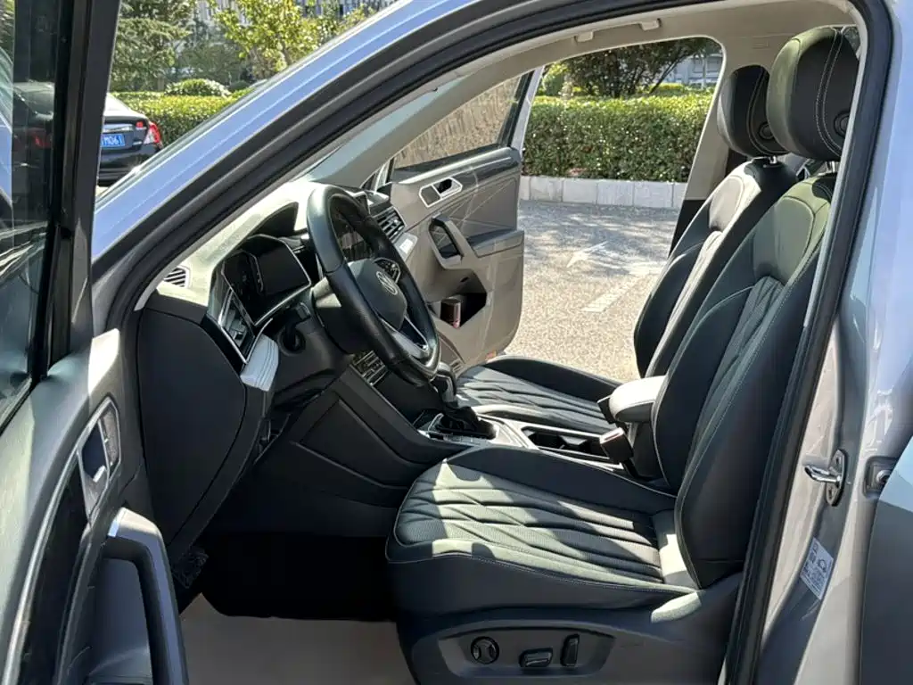 Volkswagen Tiguan L — миниатюра 7