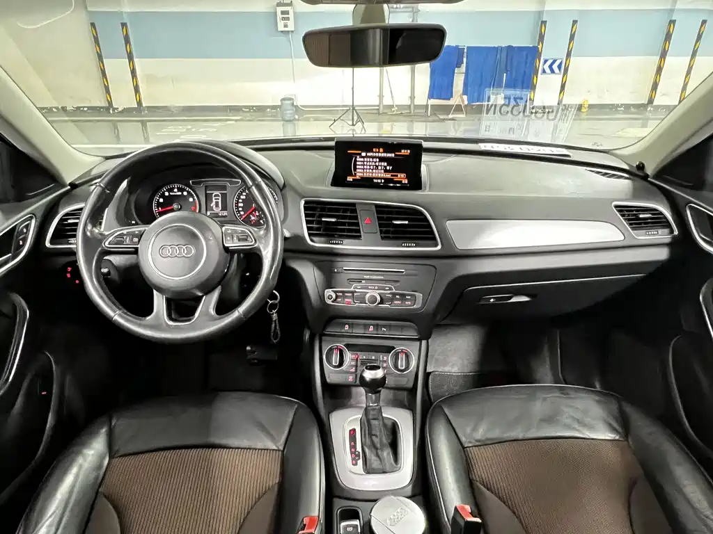 Audi Q3 2016 30 TFSI Fashion