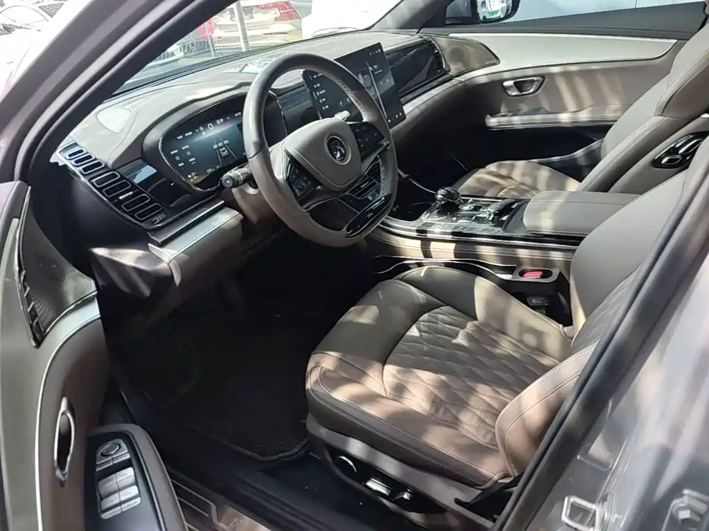 BYD Han — миниатюра 15