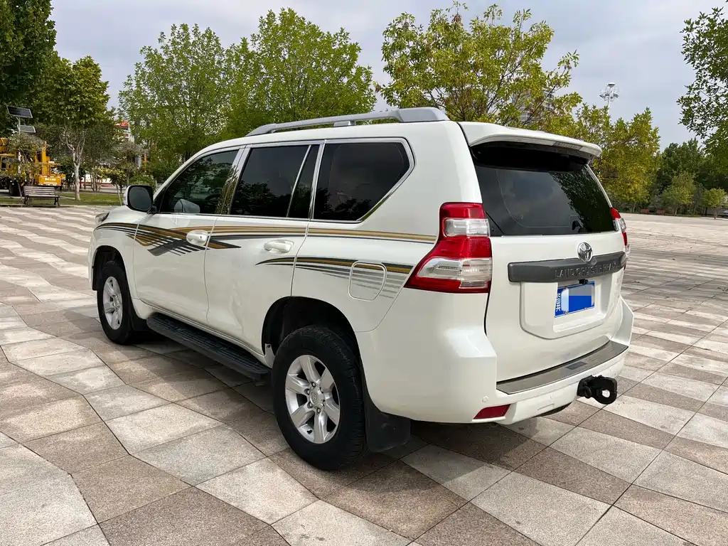 Toyota Prado — миниатюра 4