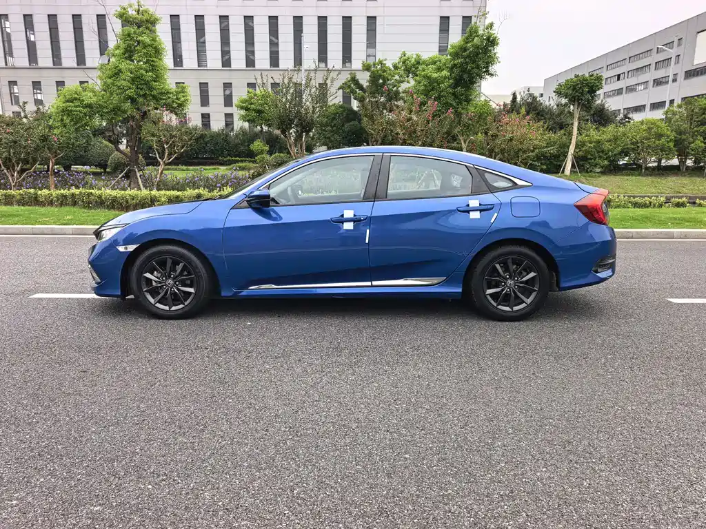 Honda Civic — миниатюра 10