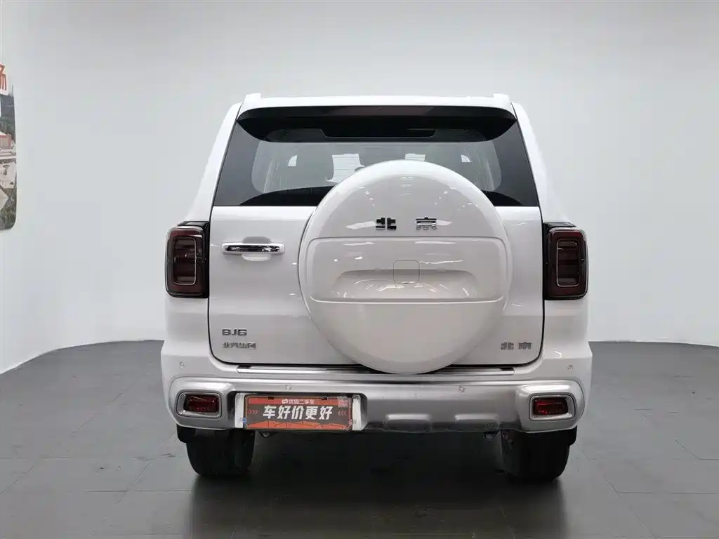 BAIC BJ60 2022 2.0T мест