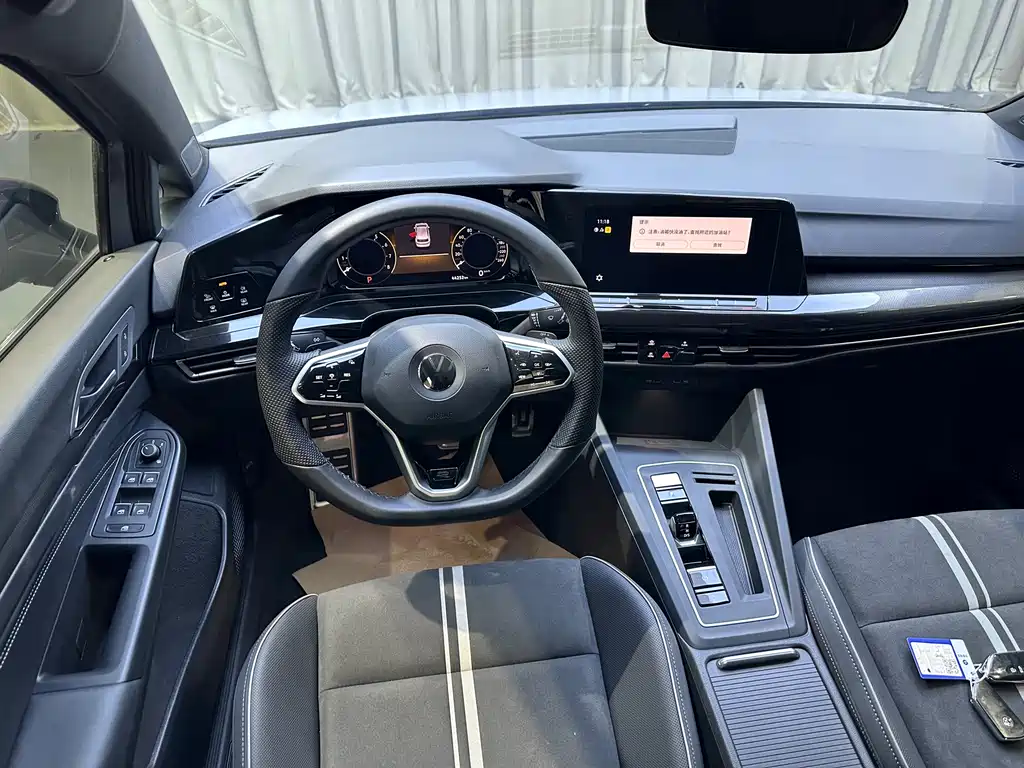 Volkswagen Golf — миниатюра 12