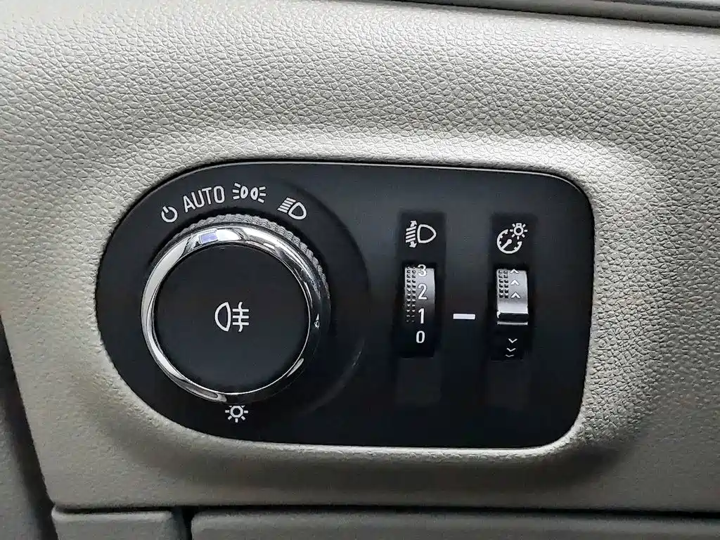 Buick Verano — миниатюра 21