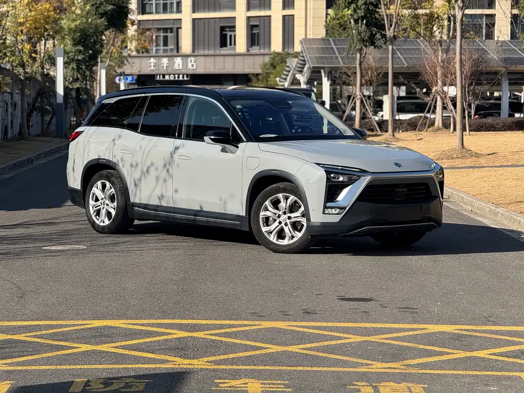 NIO NIO ES8