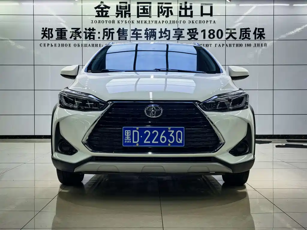 Toyota Yaris L — миниатюра 2